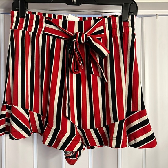 [Express] Belted striped shorts - Picture 1 of 2
